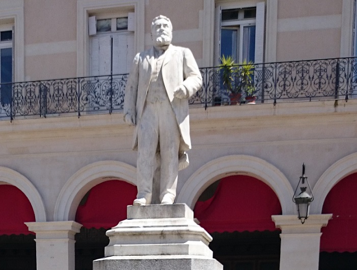 Statue de Jean Jaurès à Castres